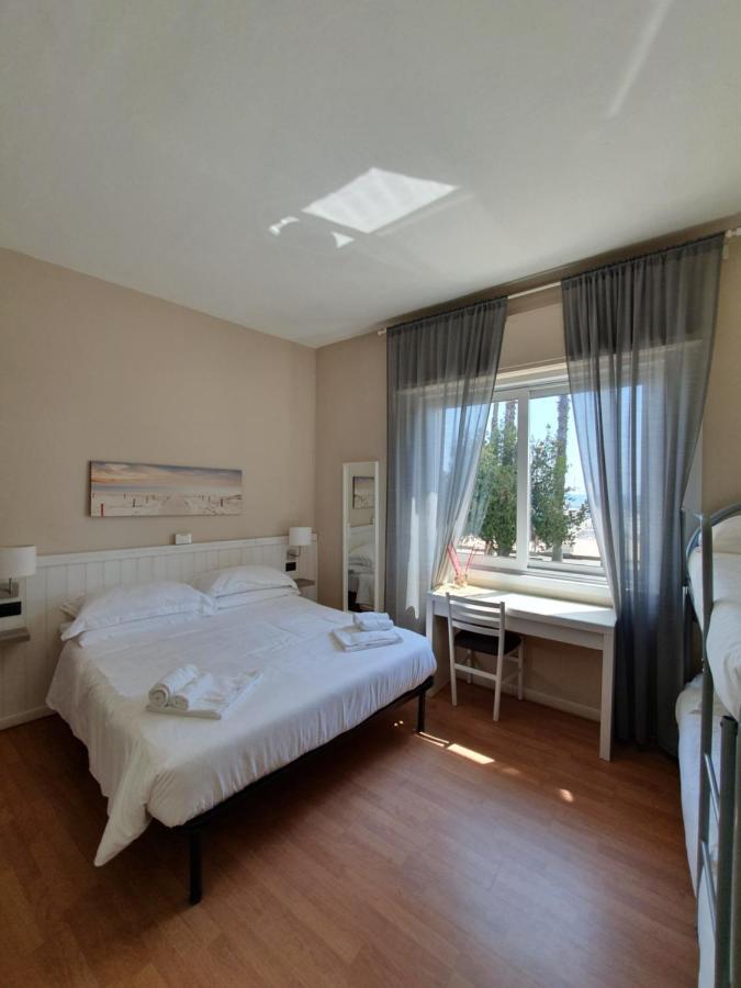 Vela Bianca H & R Hotel Diano Marina Exterior photo