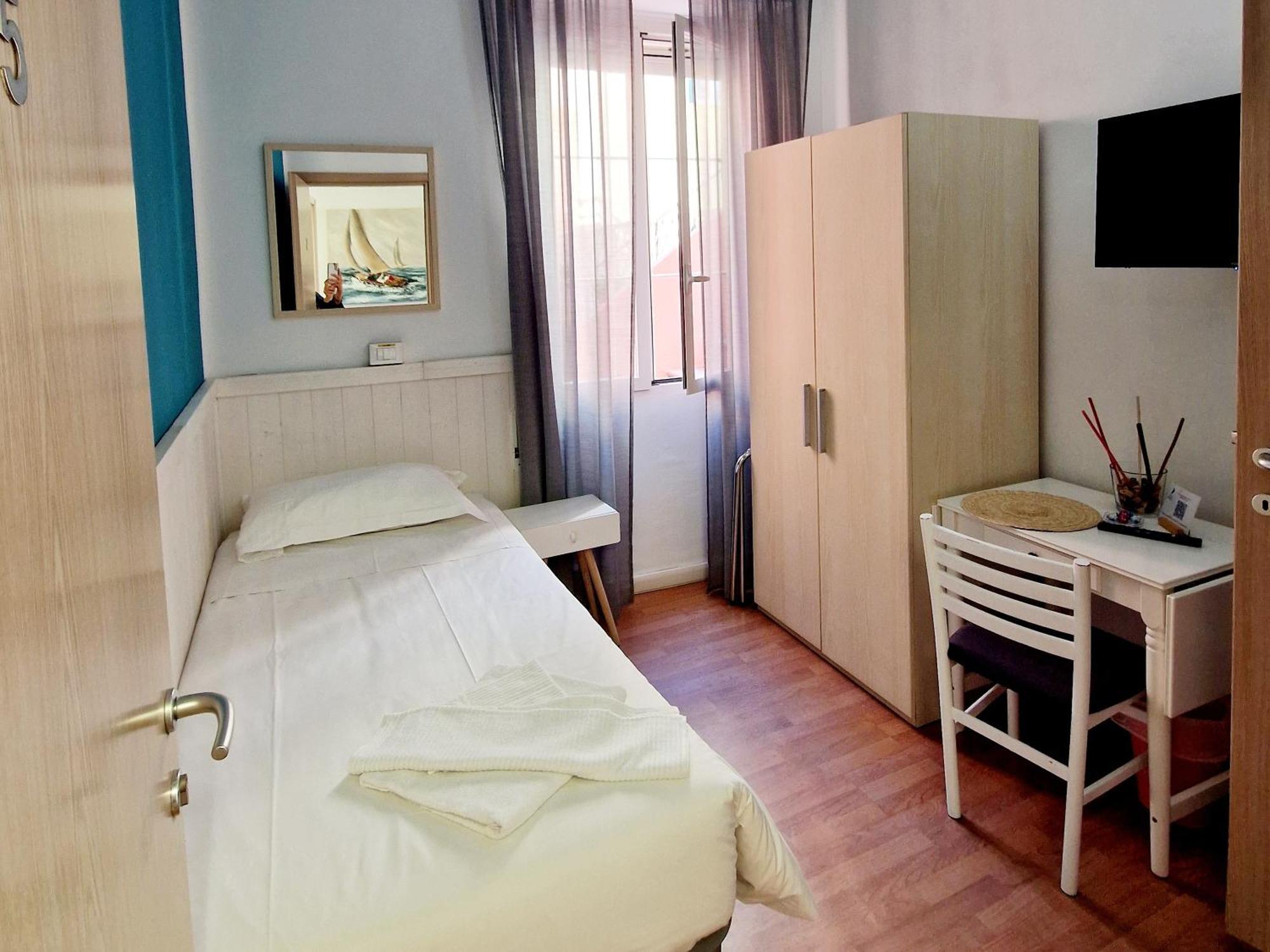Vela Bianca H & R Hotel Diano Marina Room photo