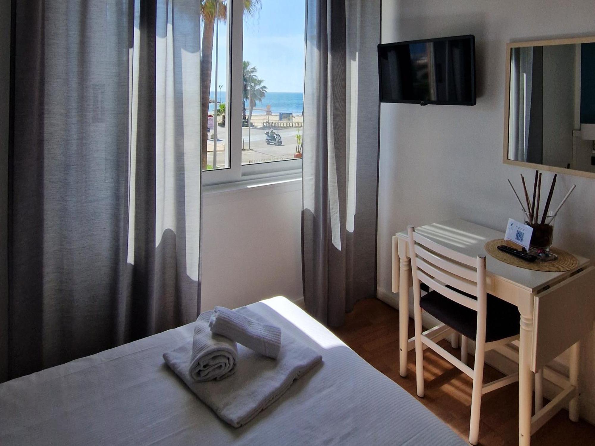 Vela Bianca H & R Hotel Diano Marina Room photo