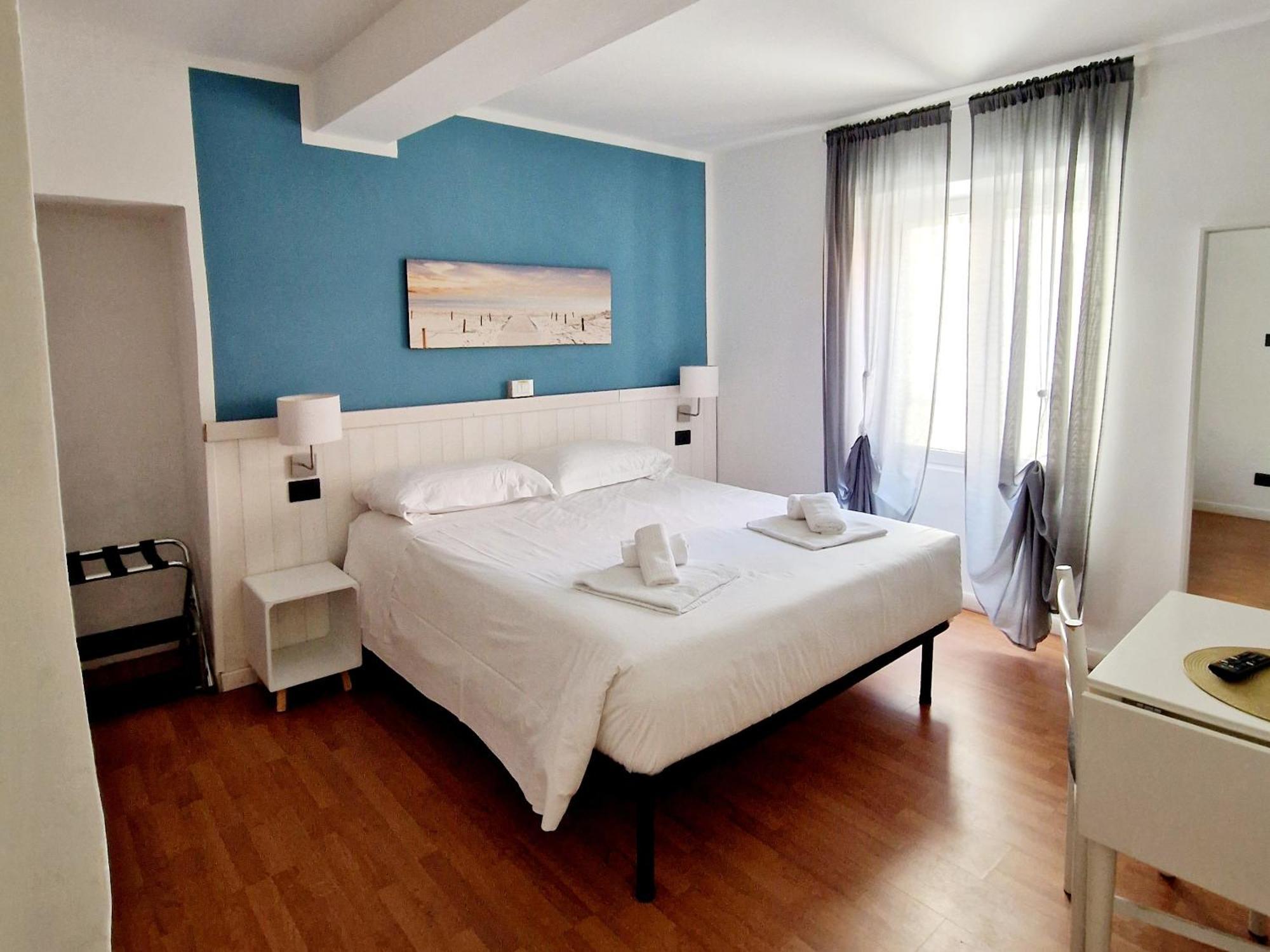 Vela Bianca H & R Hotel Diano Marina Exterior photo